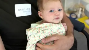 Como acalmar um bebê chorando: quatro cuidados e sinais de alerta